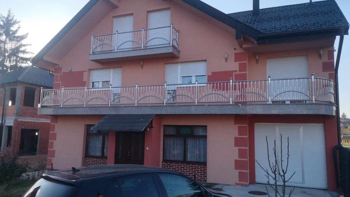 Prohromski gelenderi Sjenica