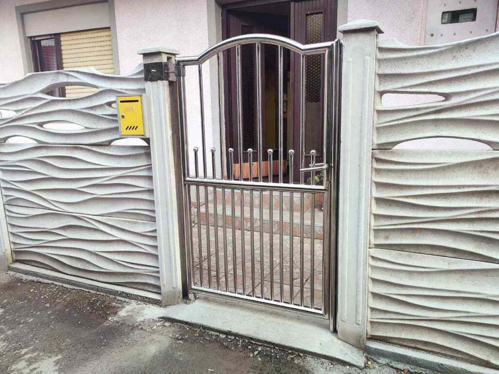 Prohromske ograde kapije Kuršumlija